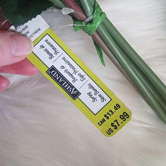 N) Flowers - Picture 3 of 6